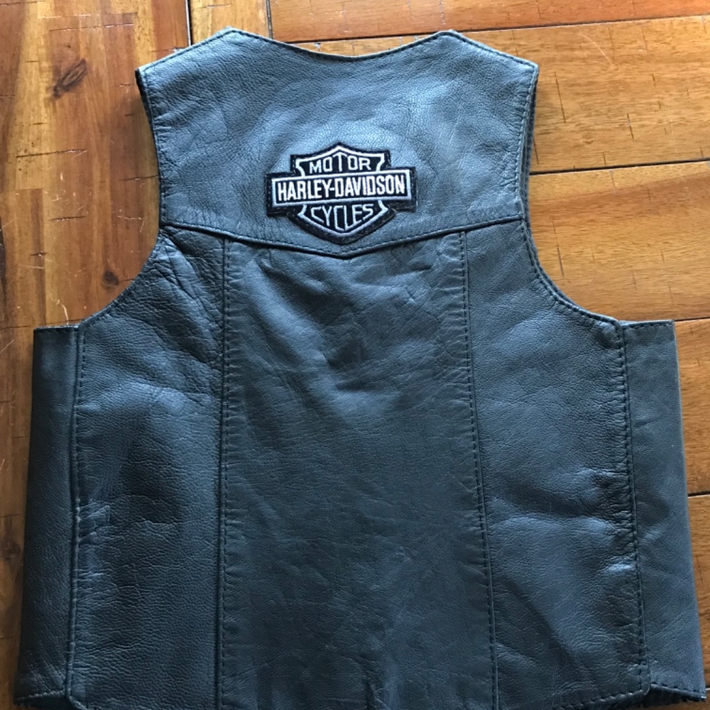 NEW CHILDRENS HOT LEATHERS BLACK LEATHER VEST W/HD PATCH ON BACK KIDS SM (4-8)